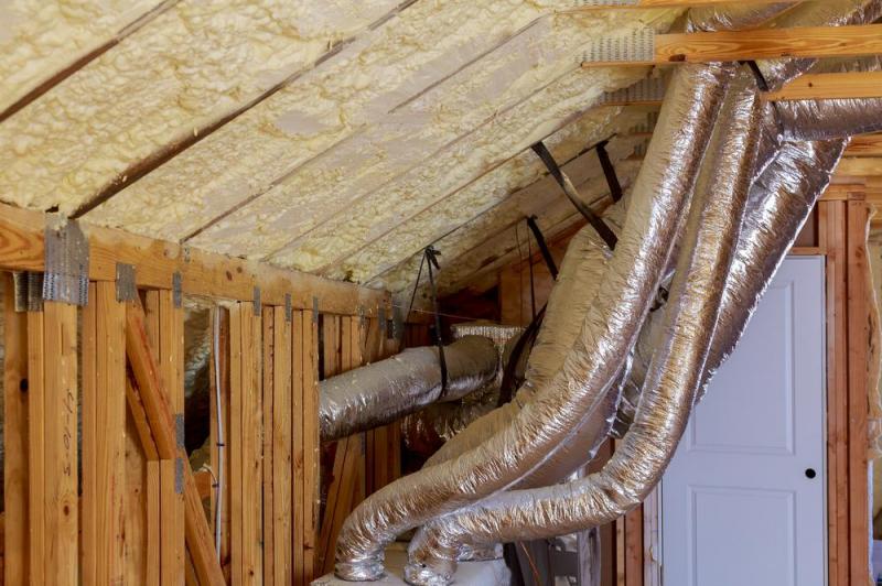 Comment r&eacute;ussir l'isolation des combles &agrave; Pontarlier ?