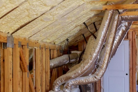Comment r&eacute;ussir l'isolation des combles &agrave; Pontarlier ?